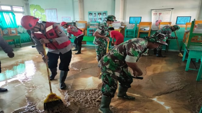 Dampak banjir bandang di Sumbawa