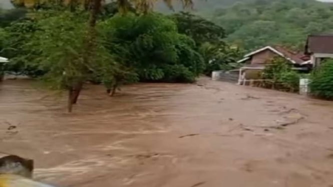 Banjir bandang di Kabupaten Sumbawa, NTB