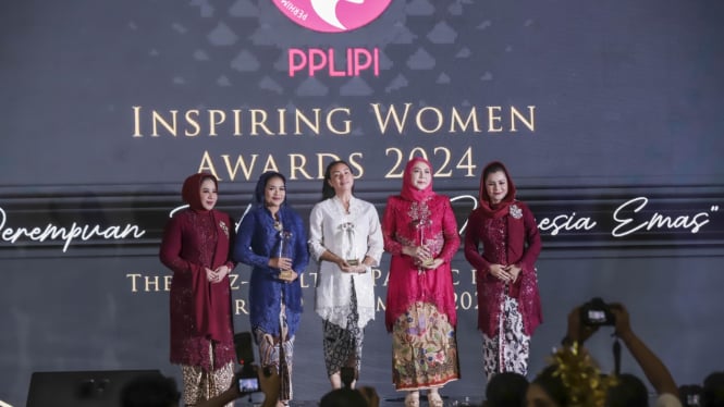 Dari Pengusaha Sukses hingga Pegiat Sosial, Ini Dia Para Pemenang Inspiring Women Awards 2024