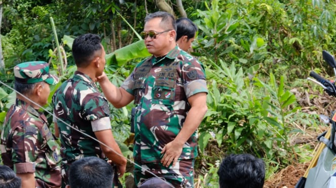 VIVA Militer: Jenderal TNI Maruli dan Dandim Purwakarta