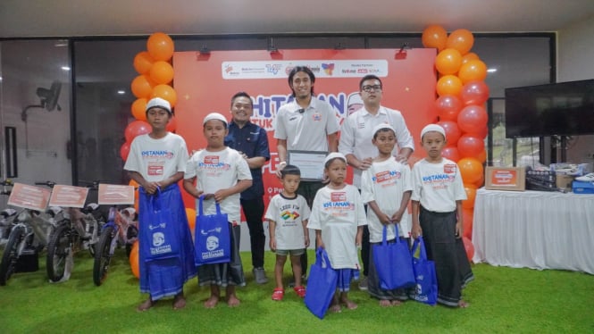 Persija dan Bakrie Amanah Gelar Program Khitanan untuk Negeri di Depok