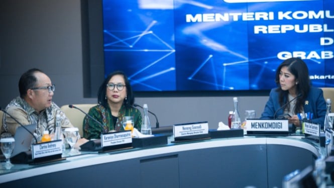 President Director OVO, Karaniya Dharmasaputra bersama Menkomdigi Meutya Hafid