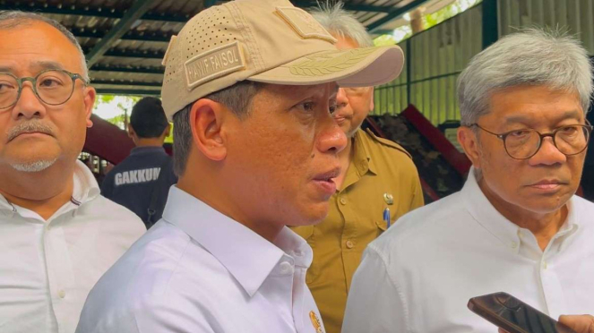 Menteri Lingkungan Hidup/Kepala BPLH Hanif Faisol Nurofiq mengunjungi Tempat Pen