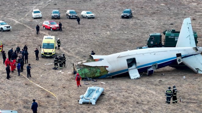 Un avión de Azerbaiyán Airlines se estrelló en Kazajstán