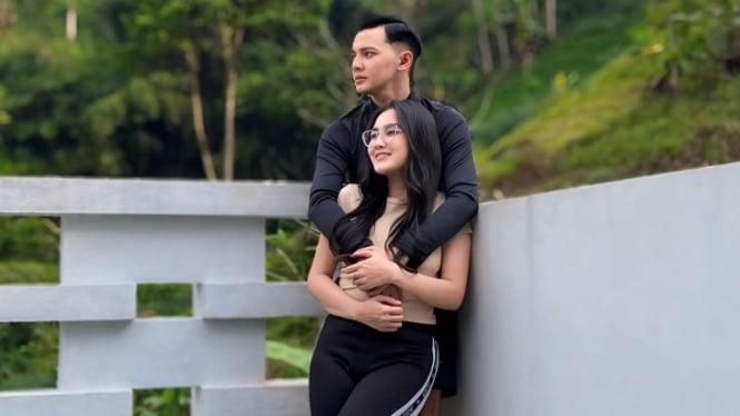 Nella Kharisma dan Dory Harsa