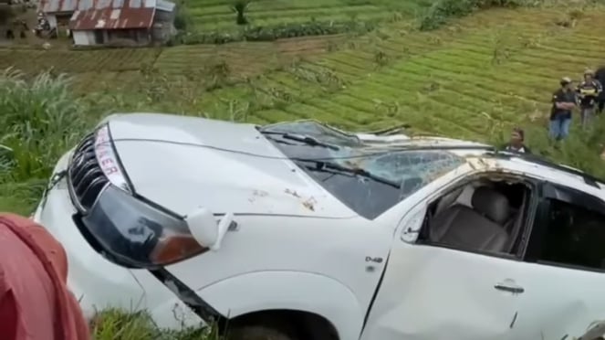 Penampakan Toyota Fortuner Gagal Nanjak