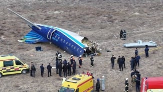 Penumpang yang Selamat dari Jatuhnya Pesawat Azerbaijan Airlines Teriakkan Takbir