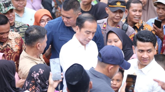 Jokowi en Peron Village, Lembangan, Kendal Regency, Java Central