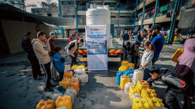 Bantuan untuk Palestina di Gaza.