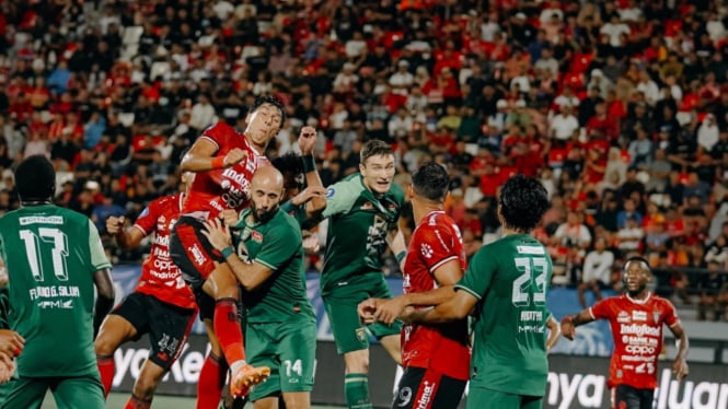 Pertandingan bali United vs Persebaya Surabaya di Stadion Kapten Wayan Dipta Bali = Foto: Dokumen Bu