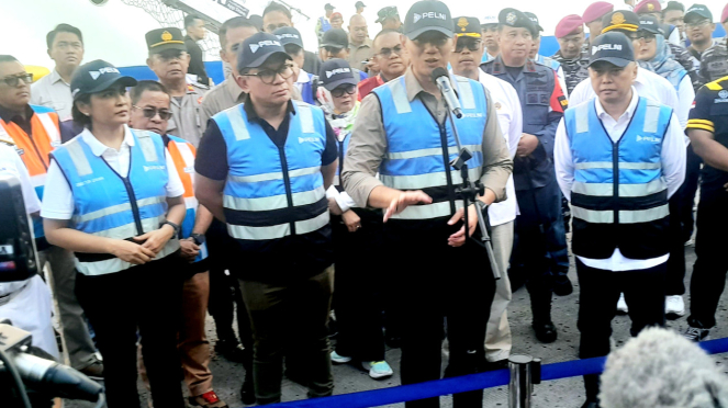 (dok. Menko AHY didampingi Menhub Dudy Purwagandhi, Wamen BUMN Kartika Wirjoatmodjo, dan Dirut PT Pelni Tri Andayani, dalam konferensi pers di Terminal Penumpang Pelabuhan Tanjung Priok, Jakarta Utara, Minggu, 29 Desember 2024)