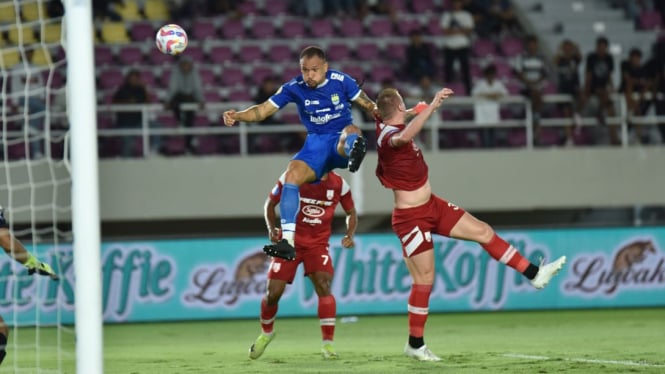 Bek PERSIB, Gustavo Franca