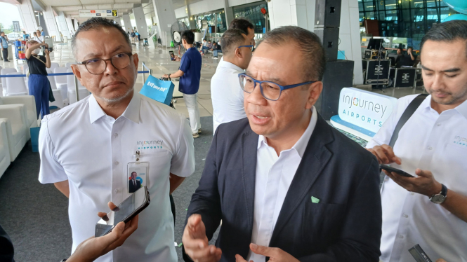 Direktur Utama PT Angkasa Pura Indonesia (InJourney Airports) Faik Fahmi di terminal 3, bandara soetta, tangerang 