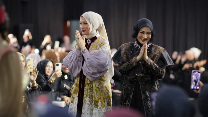 MADRE Koleksi Cantik Perpaduan Abaya dengan Makna Mendalam