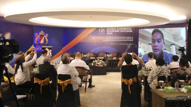 Ketum Kadin Anindya Bakrie di Global & Economic Economic Outlook 2025