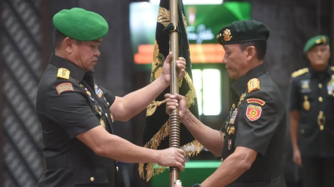 VIVA Militer: KSAD lantik Letjen TNI Mohammad Fadjar jadi Pangkostrad