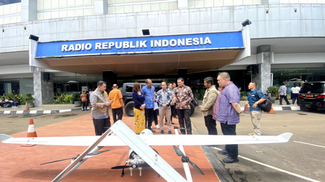 VIVA Militer: Yudo Margono perkenalkan Drone daur ulang sampah plastik