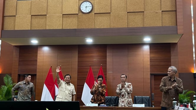 Presiden Prabowo Subianto dan Menteri Keuangan Sri Mulyani Indrawati