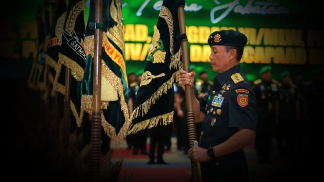 VIVA Militer: Letjen TNI M Fadjar