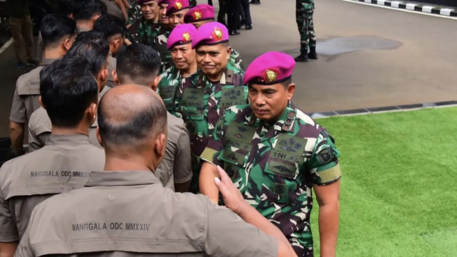 VIVA Militer: Dankormar sambut Prajurit Marinir yang pulang operasi di Papua