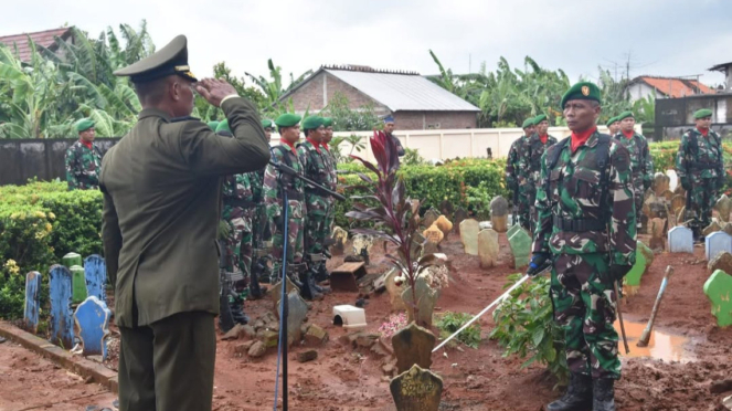 VIVA Militer: Prosesi pemakaman almarhum Mayor Much Jarot