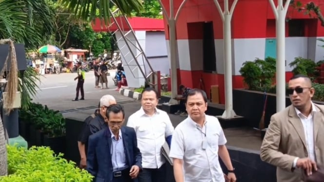 Eks Dirjen Imigrasi Ronnie Sompie di KPK