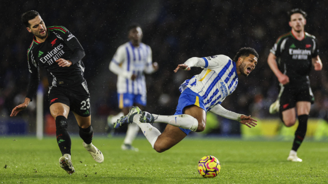 Duel Brighton and Hove Albion vs Arsenal