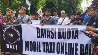 1.000 Driver Taksi Konvensional di Bali Demo Keberadaan Taxi Online, Ini 6 Tuntutannya!