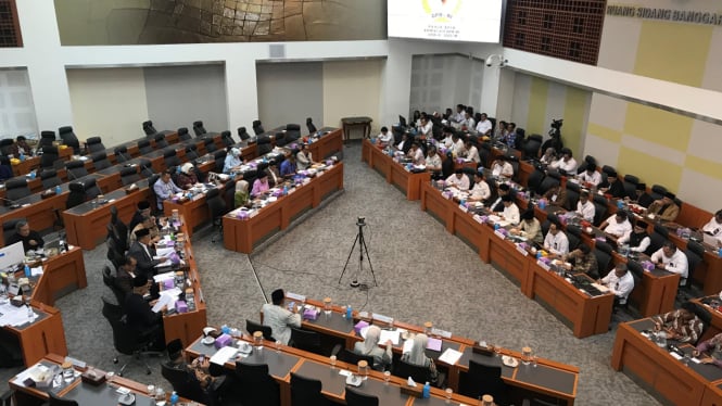 Rapat Panja Komisi VIII dengan Kementerian Agama, Senin, 6 Januari 2025