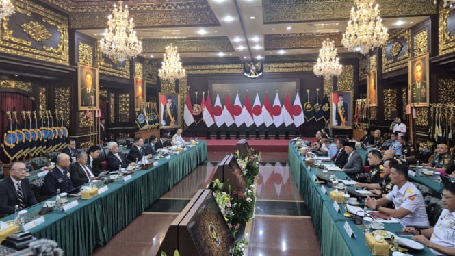 VIVA Militer: Menhan Sjafrie Sjamsoeddin Bilateral Meeting dengan Menhan Jepang