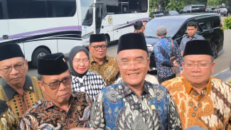 Panja Haji DPR Temui Prabowo, Lapor Biaya Haji 2025 Turun