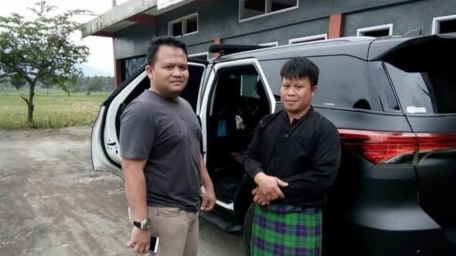 Brigjen Pol Umar Surya Fana dan Ustad Andi Abdul Hakim 