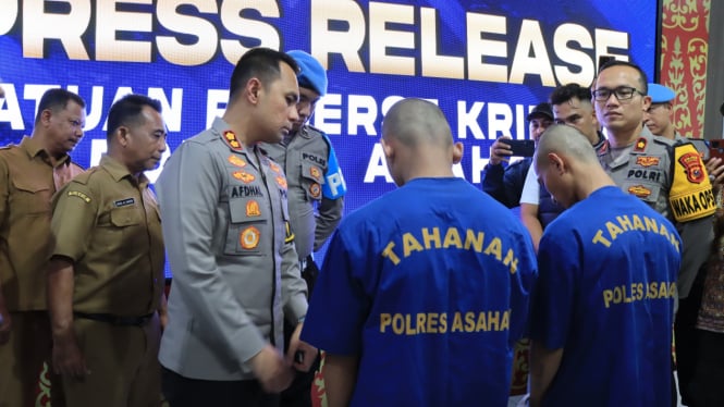 Kapolres Asahan, AKBP Afdhal Junaidi saat mengintegrasi anggota geng motor brutal saat jumpa pers.(dok Polres Asahan)