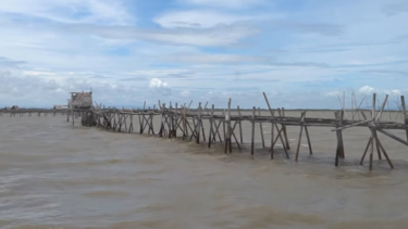 Pagar Misterius Membentang 30 Km di Laut Tangerang