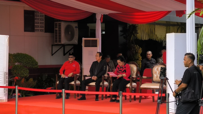 Ketum PDIP, Megawati Soekarnoputri, Prananda Prabowo Dan Sekjen Pdip, Hasto Kristiyanto Hadiri Acara Hut Ke-52 Pdip Di Sekolah Partai