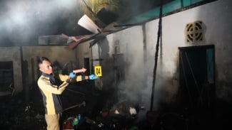 Rumah Ketua KPU Tapanuli Tengah Ludes Terbakar, Polisi Gali Penyebabnya