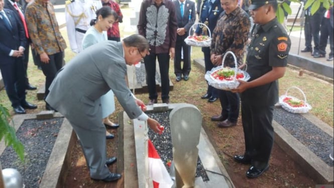 Perdana Menteri (PM) Jepang Shigeru Ishiba didampingi Ibu Negara Yoshiko Ishiba.