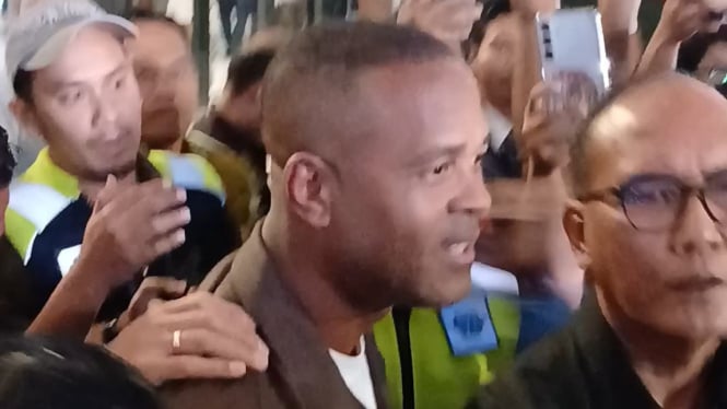 Kedatangan Patrick Kluivert di Bandara Soekarno-Hatta, Indonesia