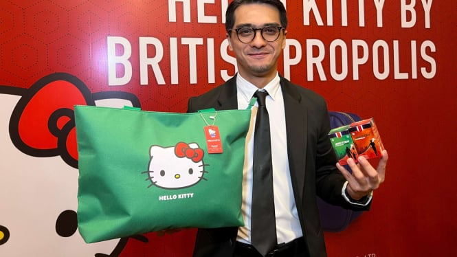 Promosikan gaya hidup sehat dengan Propolis dan Merchandise Hello Kitty Ricky Harun