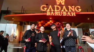 Deddy Corbuzier Lebarkan Sayap ke Bisnis Kuliner, Buka Resto Padang dengan Konsep Unik