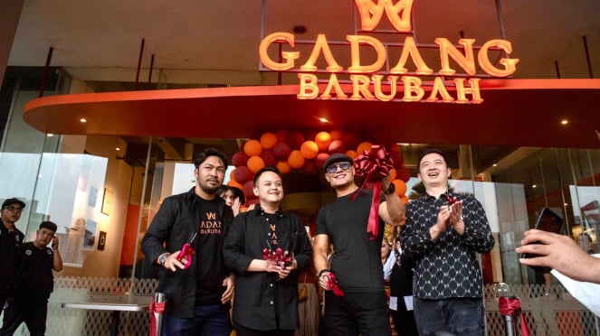 Grand Opening Restoran Padang Gadang Barubah milik Deddy Corbuzier