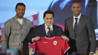 Jarang Dikerjakan Shin Tae-yong, Kluivert Lakukan Ini dengan Klub Liga 1 demi Timnas Indonesia