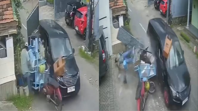 Viral Tukang Bakso Ini Ditabrak oleh Mobil Sampai Mental dan Gerobak Hancur