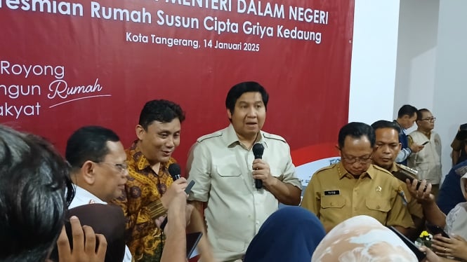 Menteri PKP, Maruara Sirait dan Mendagri Tito Karnavian saat pantau layanan PBG di Tangerang