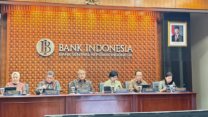 Konferensi pers Rapat Dewan Gubernur Bank Indonesia (RDG BI)