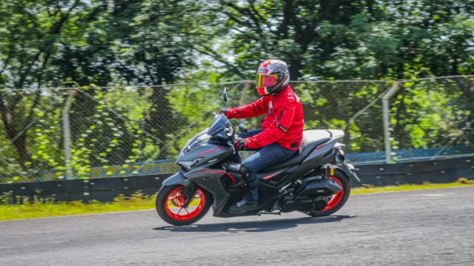 Test Ride Yamaha Aaerox Alpha di Sirkuit Sentul Karting