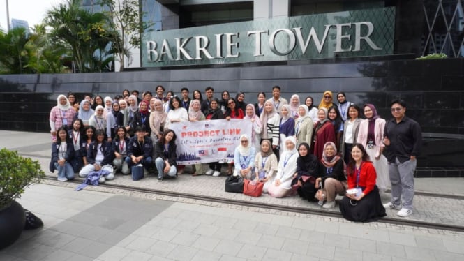 Universitas Bakrie dan Kampus Malaysia Kolaborasi.