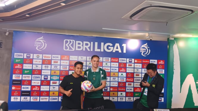 Jumpa Pers Persebaya Jelang Lawan Malut United