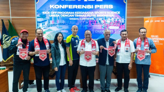 Jumpa Pers Kerjasama Unesa dengan PSSI (Sumber: Humas Unesa)