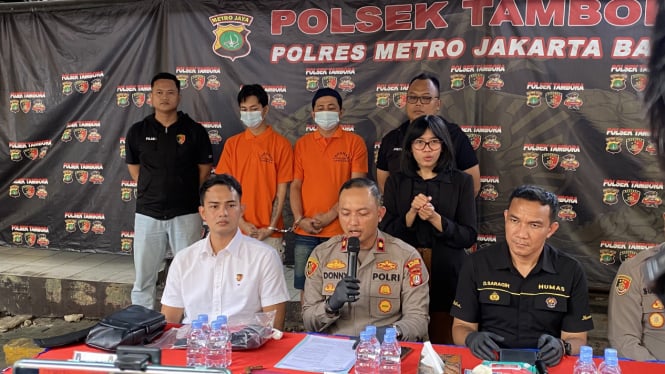 Polsek Tambora menggelar rilis kasus penusukan